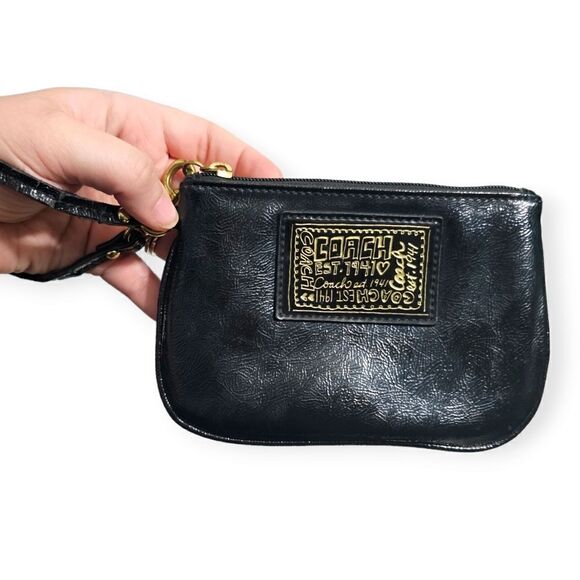 Coach Daisy Liquid Gloss Small Patent Leather Black & Gold Wristlet - Picture 1 of 11